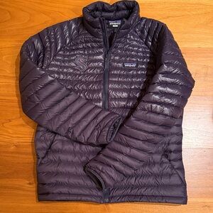 Patagonia Seattle Kraken Navy Goose Down Puffer Jacket